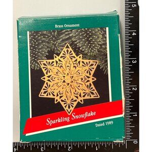 1989 HALLMARK KEEPSAKE ORNAMENT QX547-2 SPARKLING SNOWFLAKE BRASS 3D
